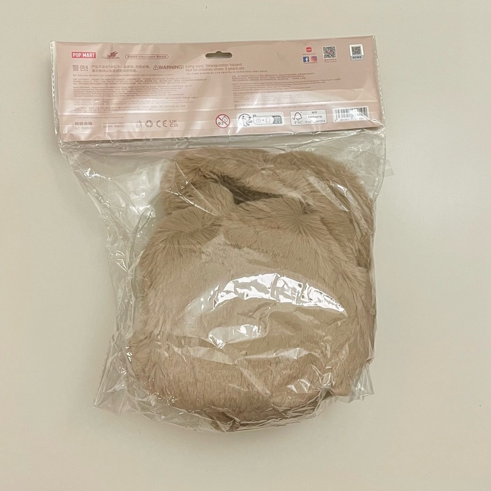 POP MART THE MONSTERS Classic Series-Plush Flower Bag - Picture 6 of 8